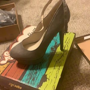 Great faux suede platform pump